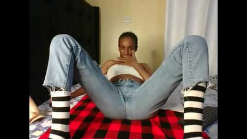 bee01hive online show from February 20, 6:35 pm