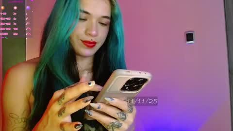   online show from November 11, 3:53 pm