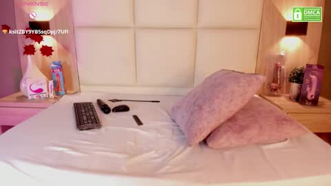 Bella cam online show from March 25, 8:01 pm