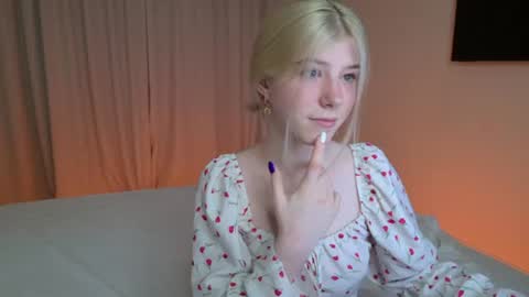Bella online show from June 20, 10:35 pm