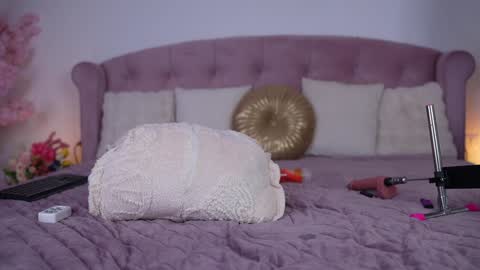 Emma  Bella online show from March 26, 12:46 am