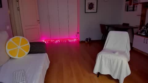 Anna  online show from January 15, 8:09 am