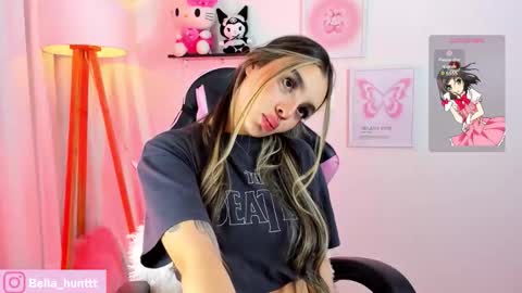 Snapshot of bella_hunteer chatting on October 3, 6:07 am bella igbella hunttt online show from October 3, 6:07 am
