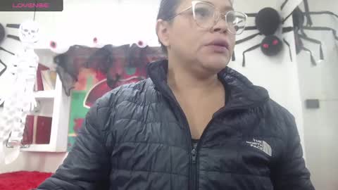 lady online show from October 21, 11:47 am