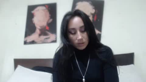 bella_luna34 online show from April 24, 3:48 pm
