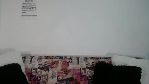 Snapshot of bella_marlowe chatting on February 16, 11:16 pm Bella Marlowe online show from February 16, 11:16 pm