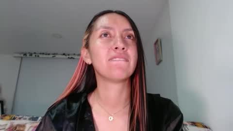 Snapshot of bella_marlowe chatting on January 22, 1:42 am Bella Marlowe online show from January 22, 1:42 am