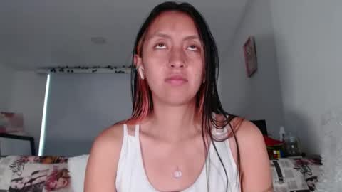 Snapshot of bella_marlowe chatting on January 19, 10:17 pm Bella Marlowe online show from January 19, 10:17 pm