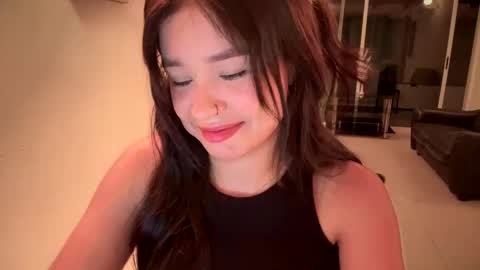 bella_pari online show from December 12, 9:40 am