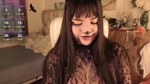 Bella  online show from October 30, 7:59 pm