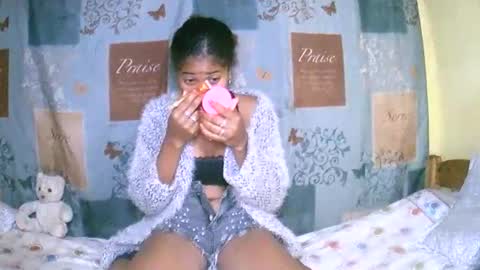 Snapshot of bellaena chatting on September 20, 4:33 am bellaena online show from September 20, 4:33 am