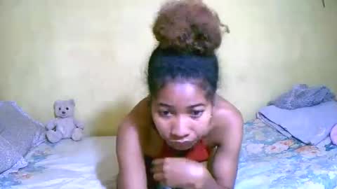 Snapshot of bellaena chatting on October 1, 3:00 am bellaena online show from October 1, 3:00 am