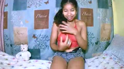 Snapshot of bellaena chatting on September 24, 6:56 am bellaena online show from September 24, 6:56 am