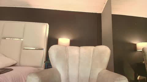 Bella online show from November 21, 1:02 pm