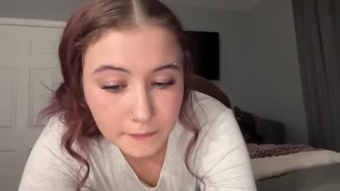 bellajadeee online show from December 7, 11:23 pm