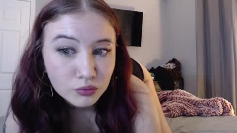 bellajadeee online show from December 9, 12:34 am