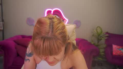 Bella online show from March 28, 3:33 pm