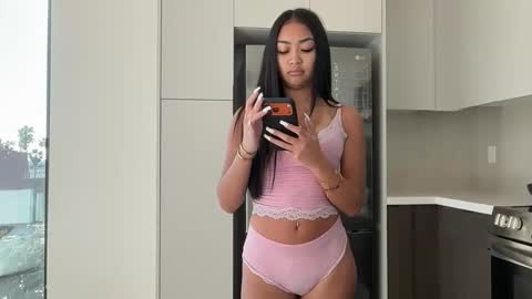 Bella online show from April 2, 12:19 am