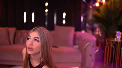 Bella online show from March 15, 7:05 pm