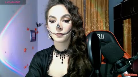 bellaqueen0701 online show from October 26, 4:02 pm