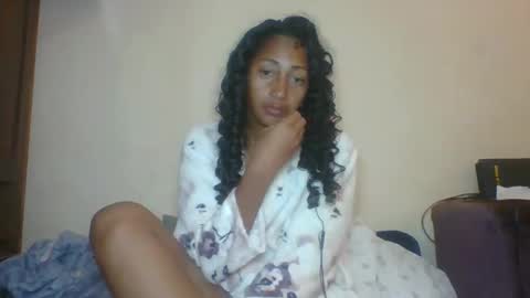 belle_annah online show from May 8, 4:27 am