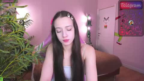 Belle online show from December 19, 1:43 am