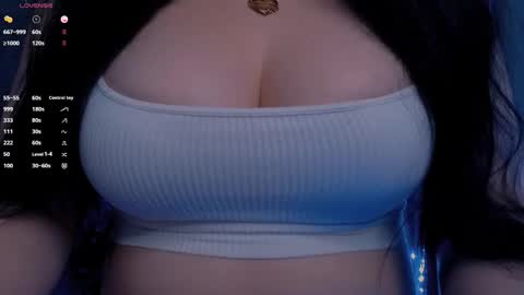 Snapshot of bellelovexx chatting on October 21, 12:03 am Hello I am kind friendly and cute girl online show from October 21, 12:03 am