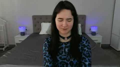 Violette online show from April 29, 6:38 am