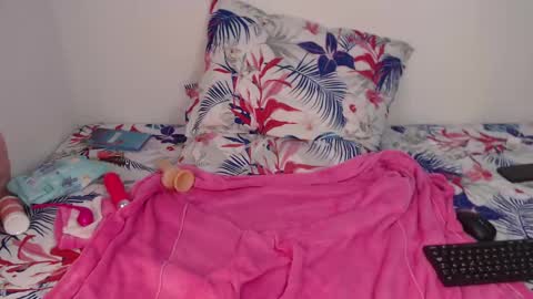 Bethany  bigtits4s room online show from December 23, 7:06 am