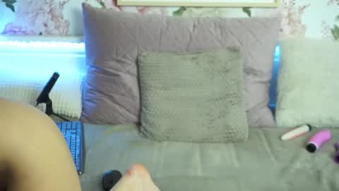 Bettyhot4u online show from November 12, 8:12 am