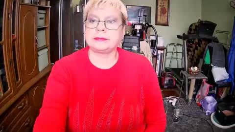 Snapshot of beverlyqcynia chatting on October 21, 11:36 am BeverlyQCynia online show from October 21, 11:36 am
