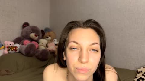 Bella online show from March 15, 8:33 pm