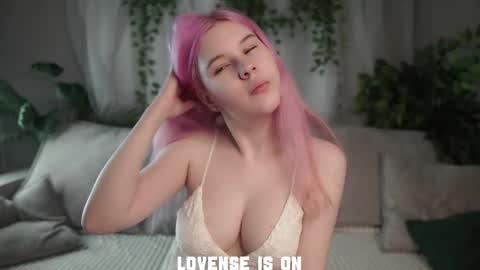 Eliz online show from November 26, 1:50 am