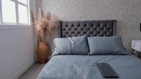 Bian  online show from February 17, 7:33 pm