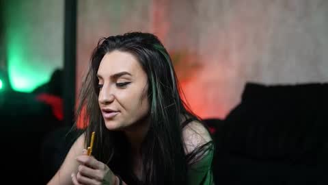  Biki  online show from November 14, 10:43 pm