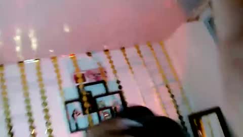 millie online show from March 4, 11:00 pm