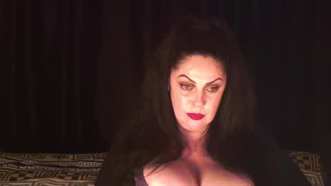 Sarah online show from November 12, 6:50 pm