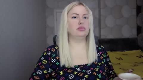 blackeyes11 online show from December 18, 3:55 am