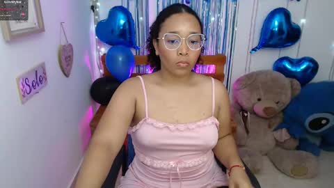 blackqueen_18 online show from December 25, 7:24 am