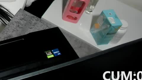 MY VIDEOS THAT WILL MAKE YOU CUM -  online show from April 6, 9:05 pm