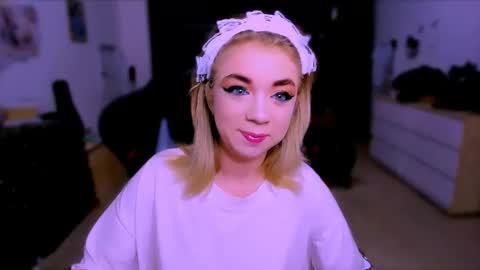 Nicole online show from November 16, 2:50 pm