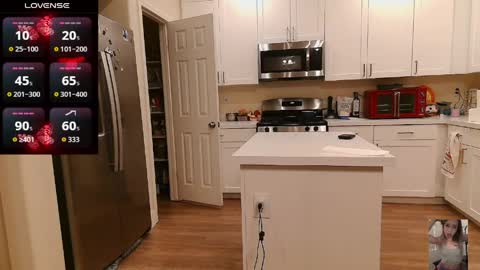 Bubbles online show from April 8, 6:26 am