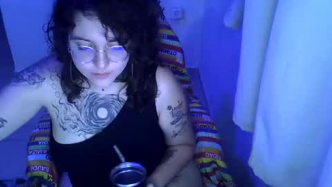 blue_liz online show from October 5, 9:09 pm