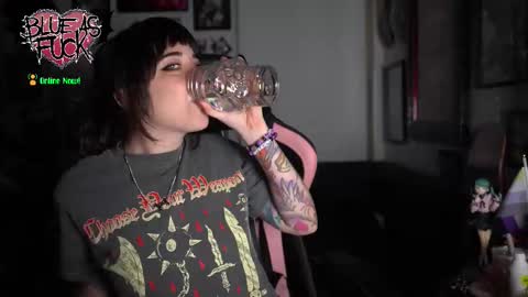 Blue online show from January 8, 2:15 am