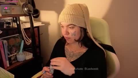 Blue online show from March 4, 5:47 am