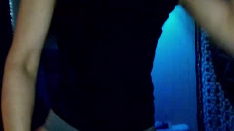 Blueeyedlie online show from March 10, 2:37 pm