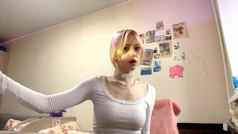 Elizabeth online show from November 12, 6:22 am