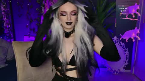 Your Mistress Bella online show from May 12, 10:49 pm