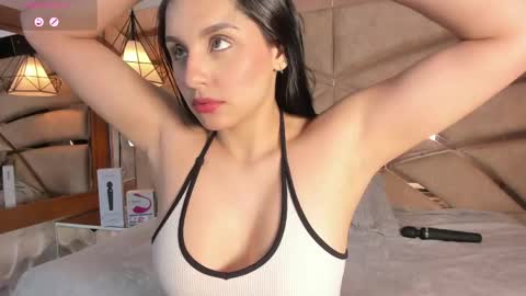 bonet_iris online show from June 4, 2:43 pm