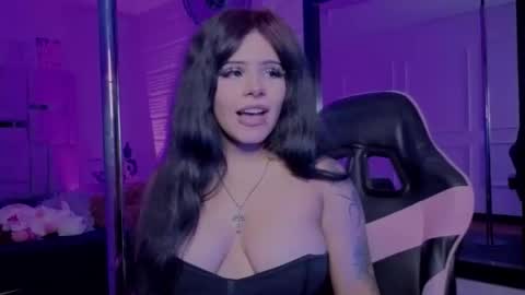 Bonnie Anderson  online show from April 12, 11:28 pm